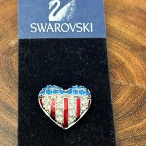 ❤️SWAROVSKI AMERICAN FLAG PIN❤️